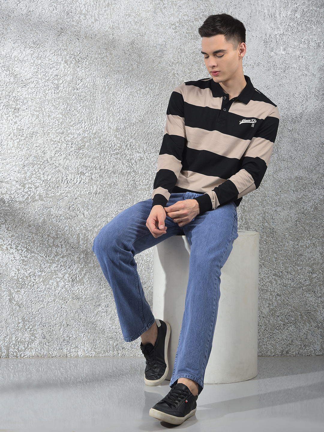 Numero Uno Men Solid Black Polo Neck Sweatshirt